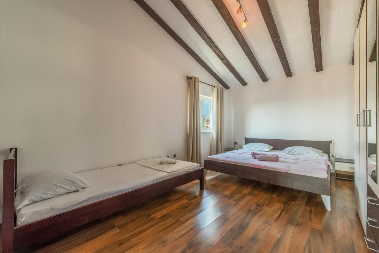 Apartments Tonci Og Okrug Gornji Zewnętrze zdjęcie