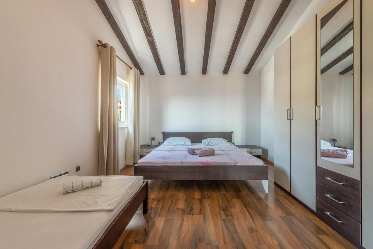 Apartments Tonci Og Okrug Gornji Zewnętrze zdjęcie